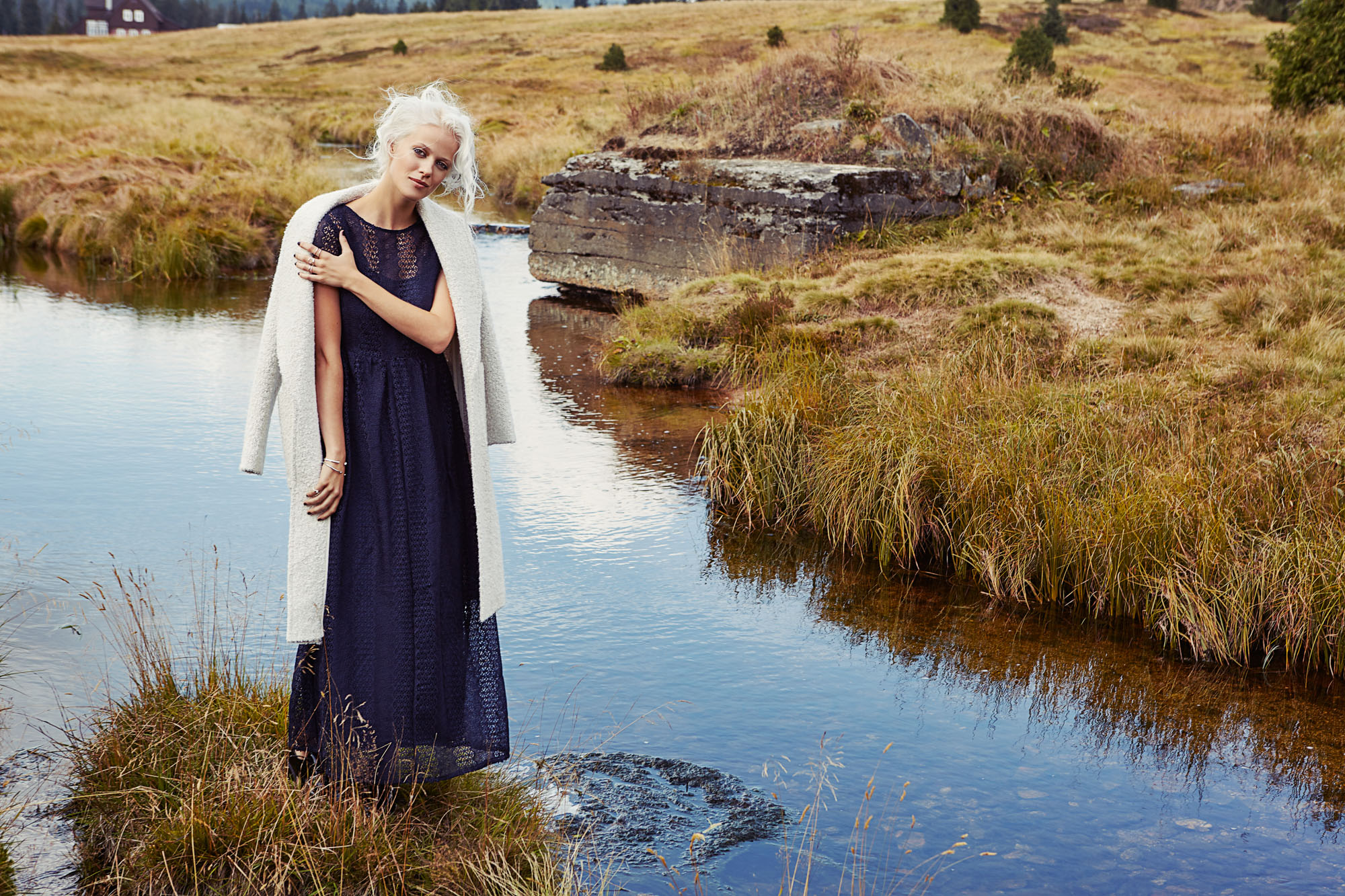 790050 ret color.jpg